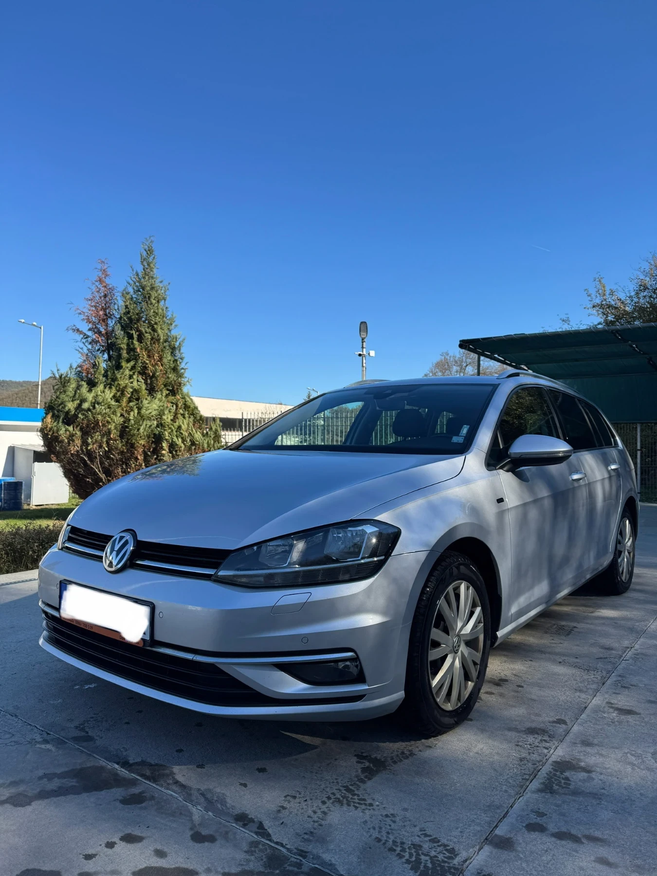 VW Golf Variant 2.0 TDI DSG - изображение 3