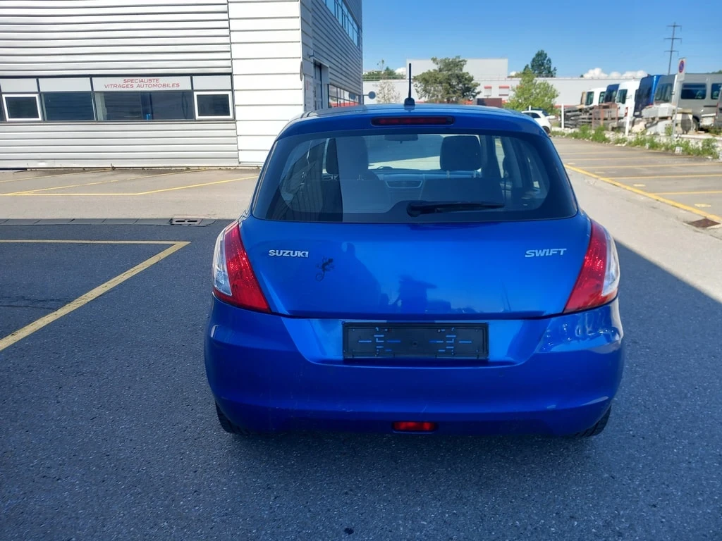 Suzuki Swift 1.2i GL Swiss Aut. - изображение 6