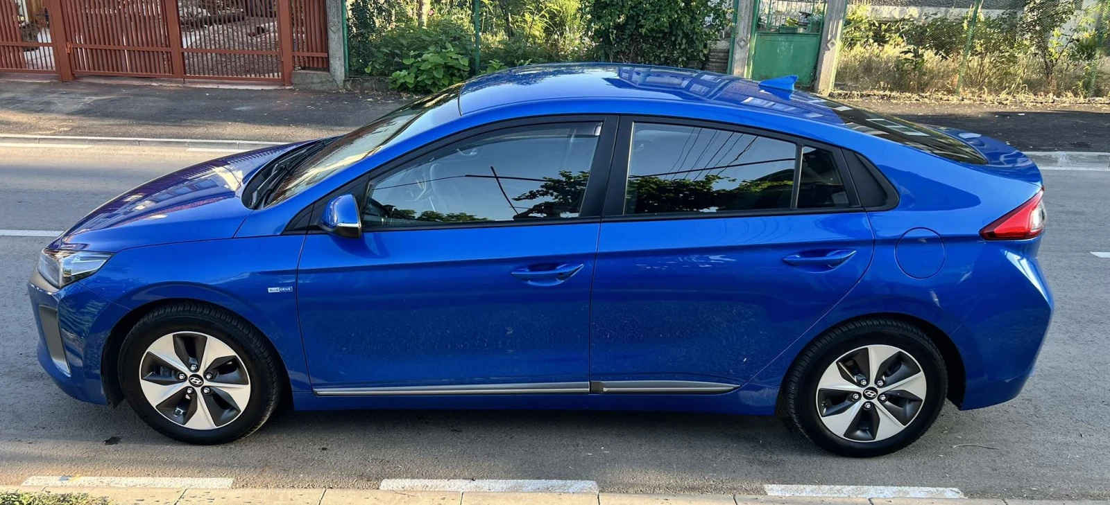 Hyundai Ioniq  - изображение 2