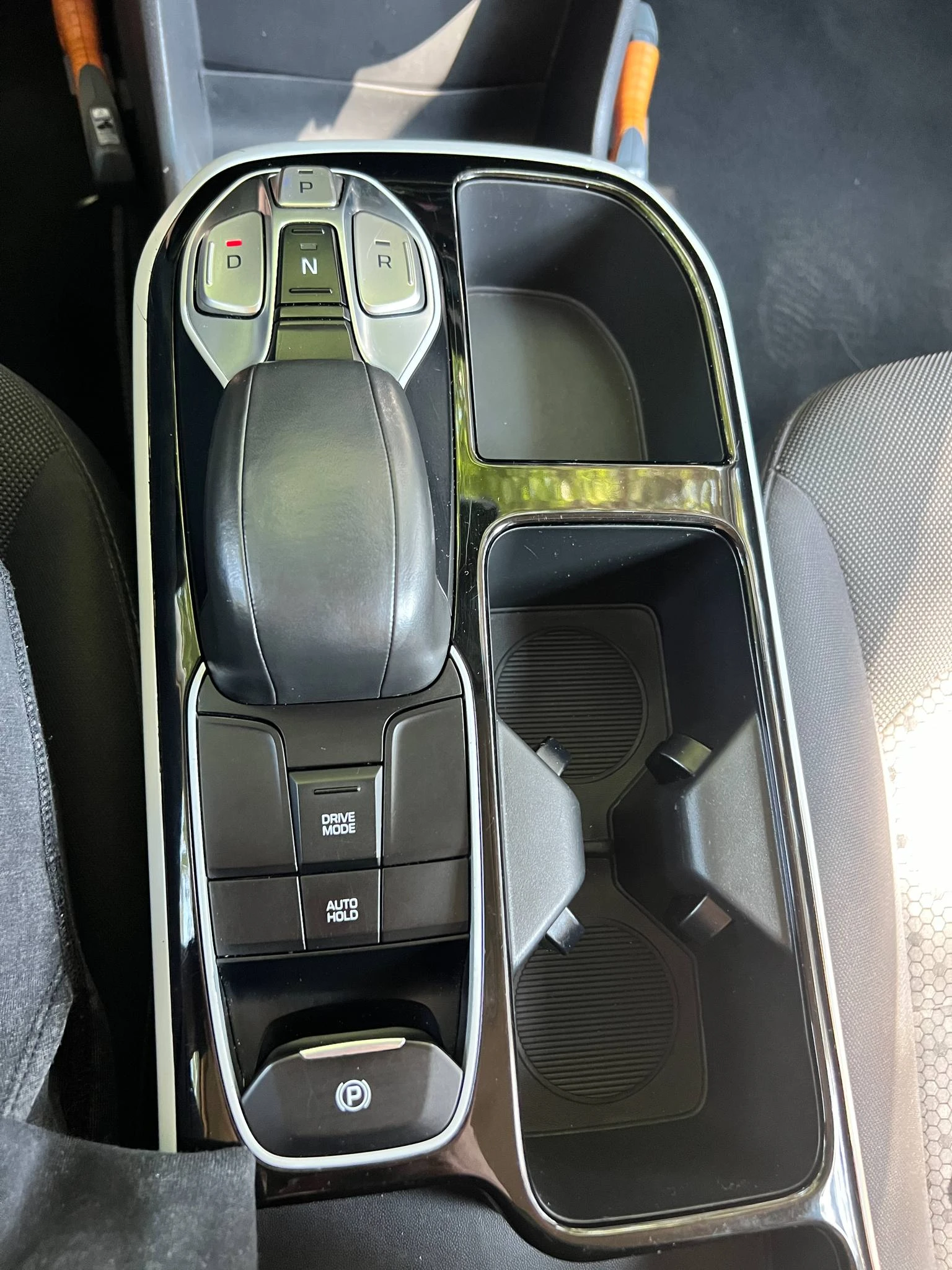 Hyundai Ioniq  - изображение 10