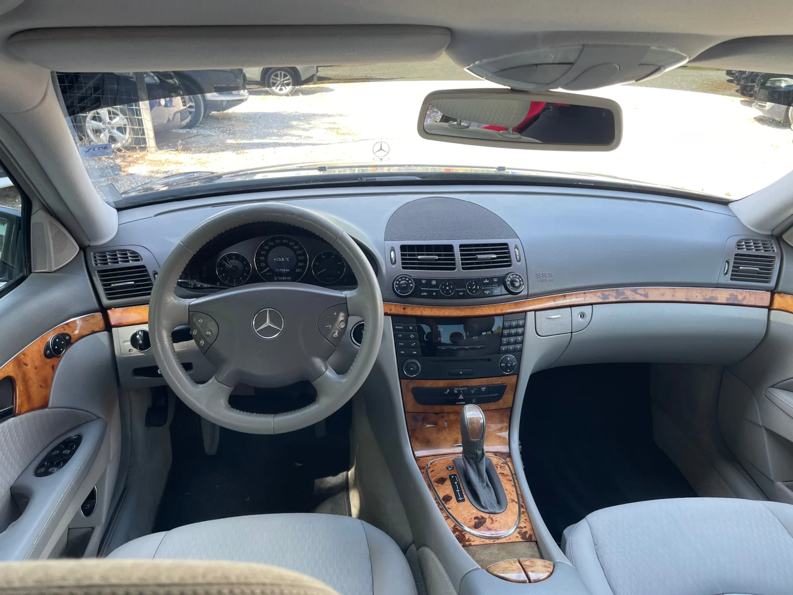 Mercedes-Benz E 320  - изображение 10