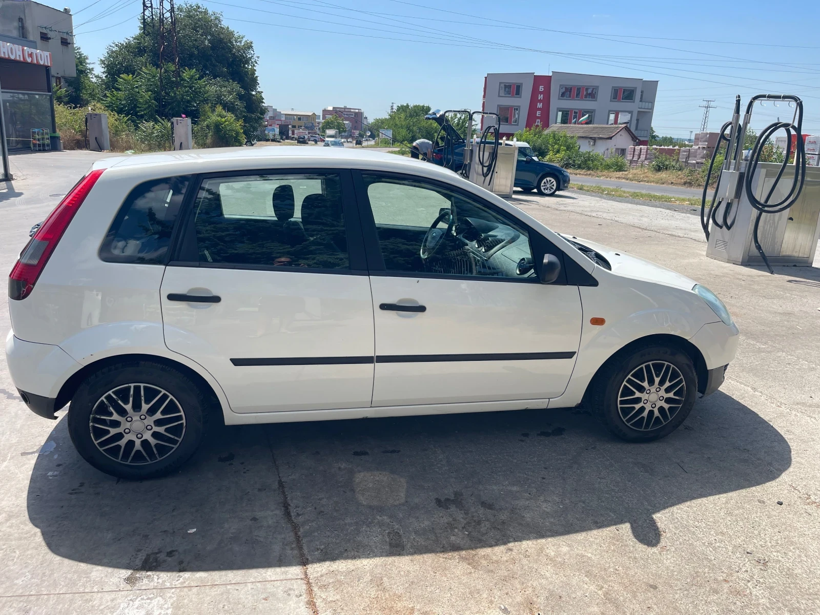 Ford Fiesta 1.3i - изображение 3