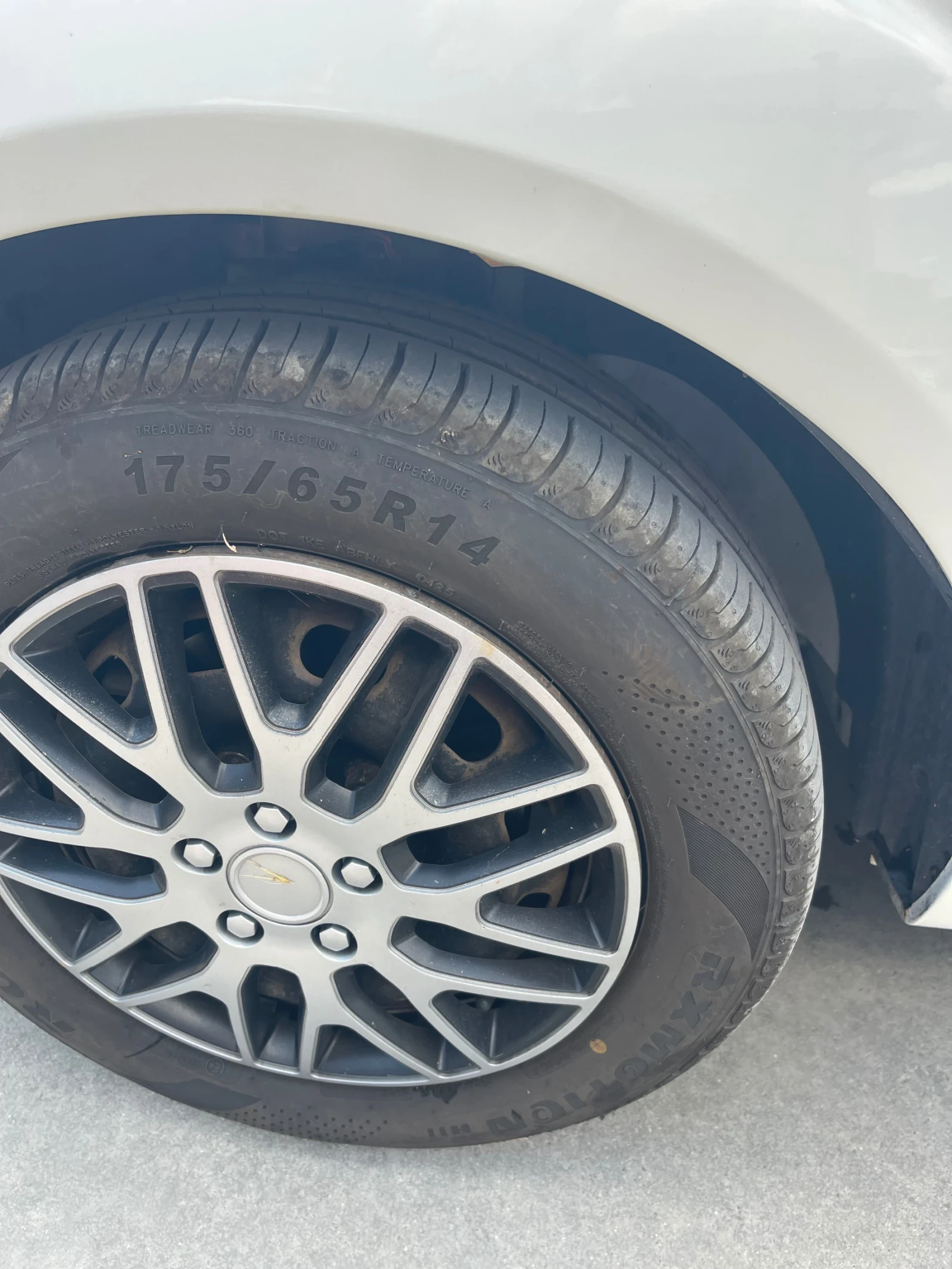 Ford Fiesta 1.3i - изображение 10
