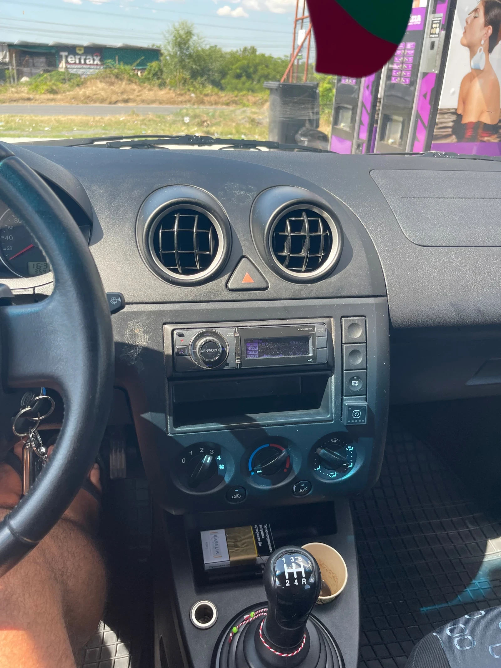Ford Fiesta 1.3i - изображение 9