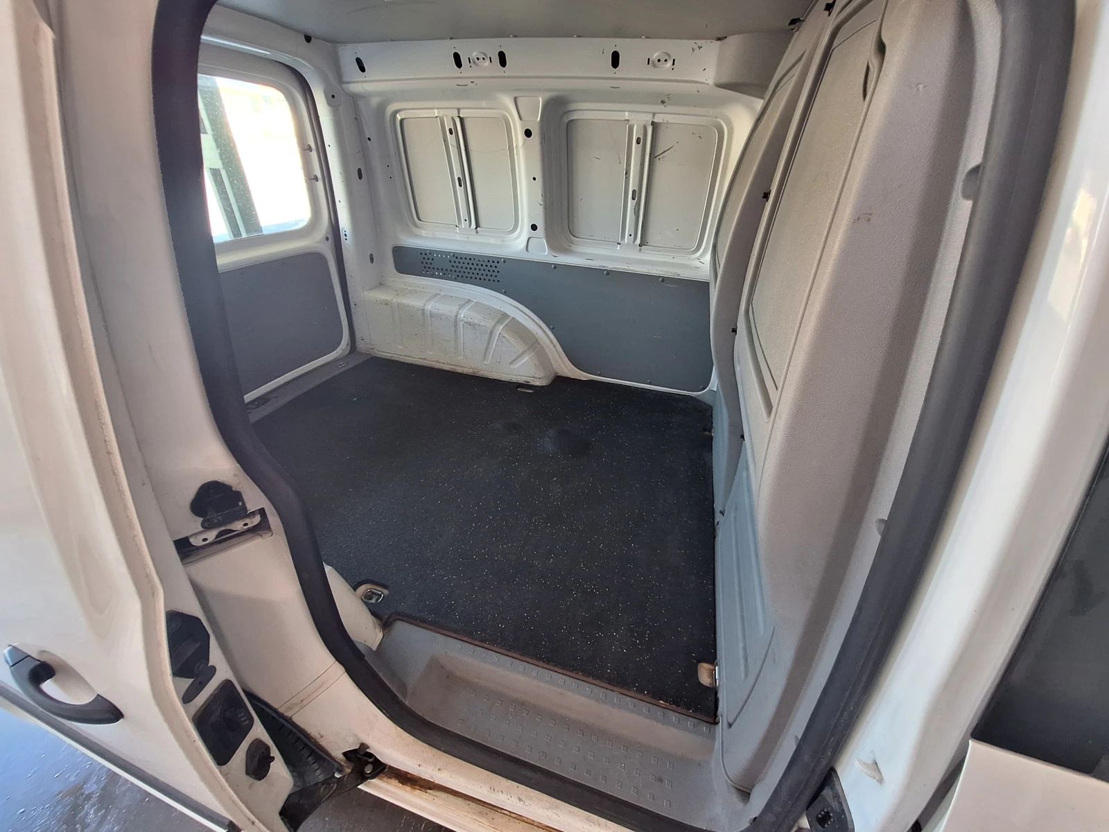 VW Caddy 2.0 SDI | Mobile.bg   14