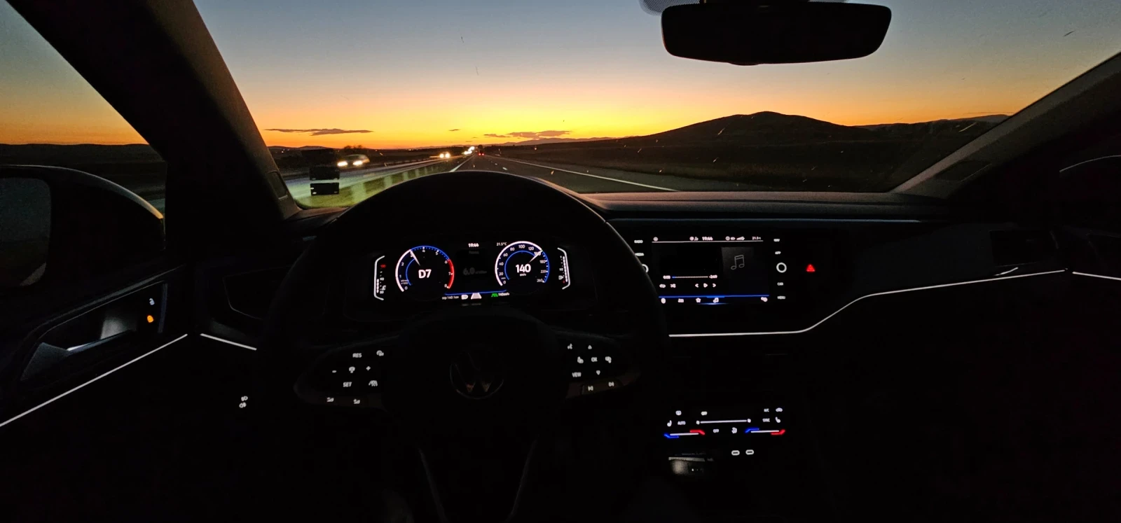 VW Taigo VW Taigo Ascot Grey style, DSG - изображение 10