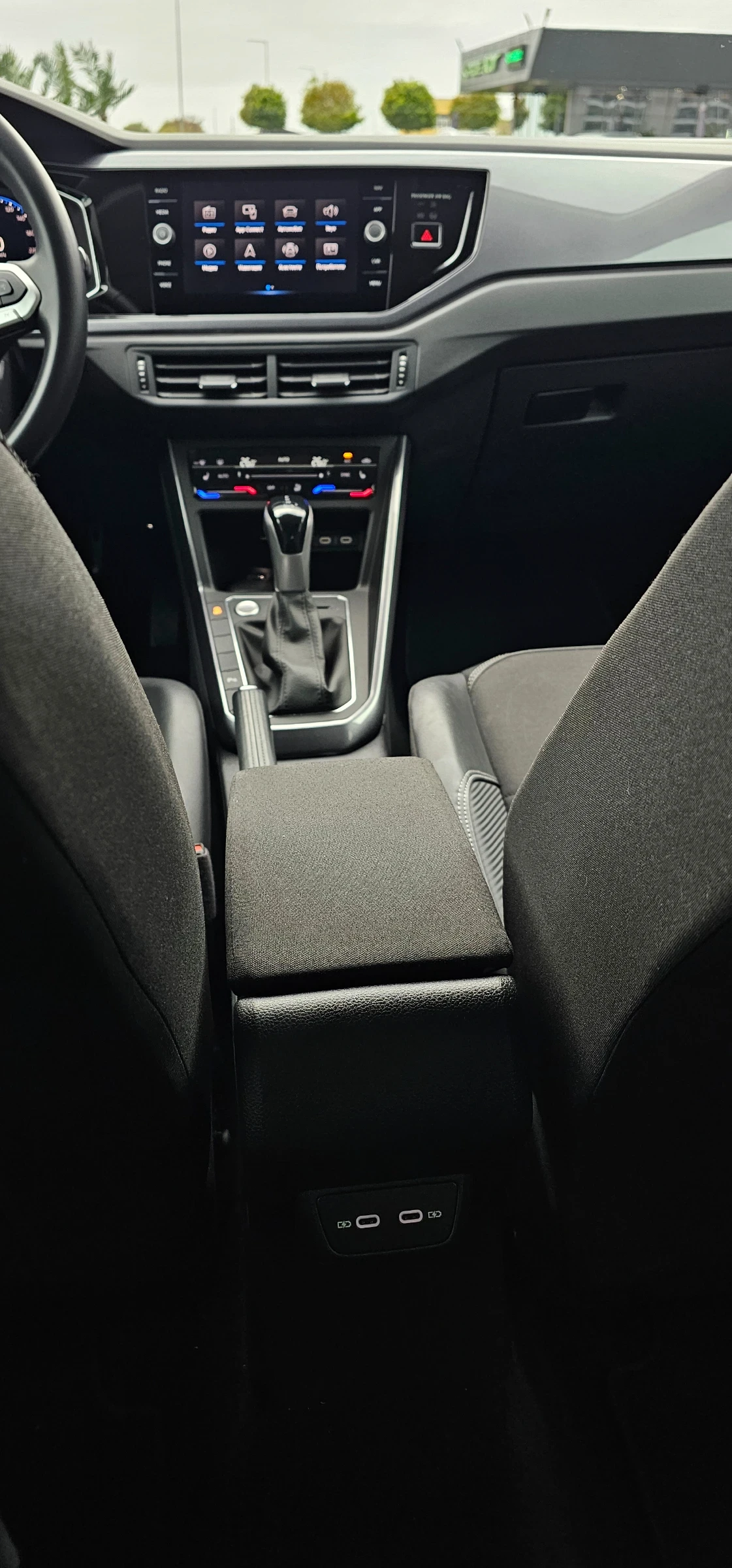 VW Taigo VW Taigo Ascot Grey style, DSG | Mobile.bg   11