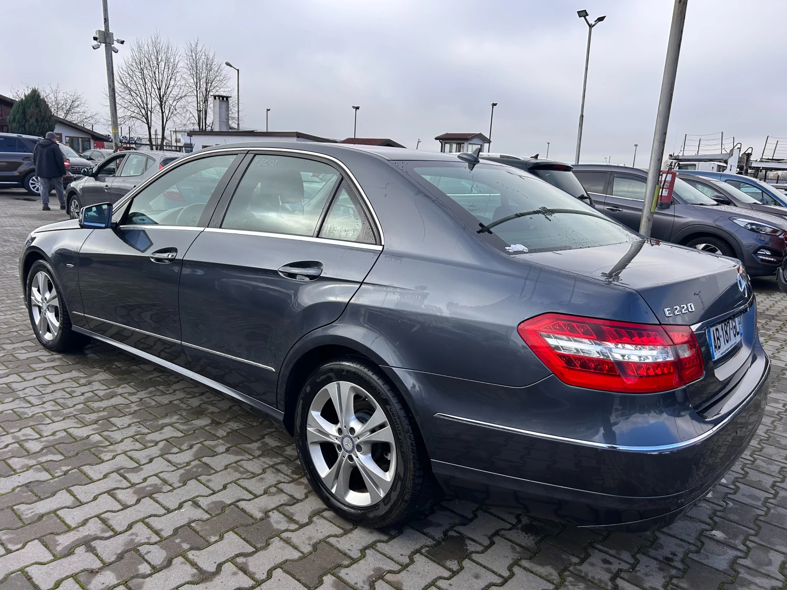 Mercedes-Benz E 220 CDI AVTOMAN/NAVI/KOJA EURO 5 - изображение 8