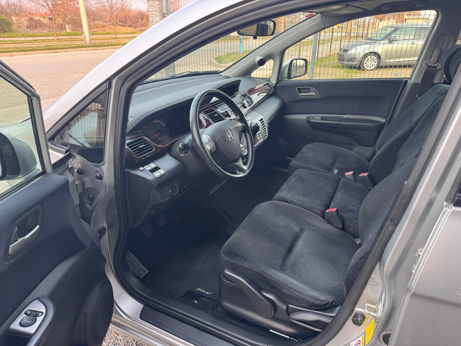 Honda Fr-v 2.2i-CTDI * 1 СОБСТВЕНИК* ПЕРФЕКТЕН*  - изображение 9