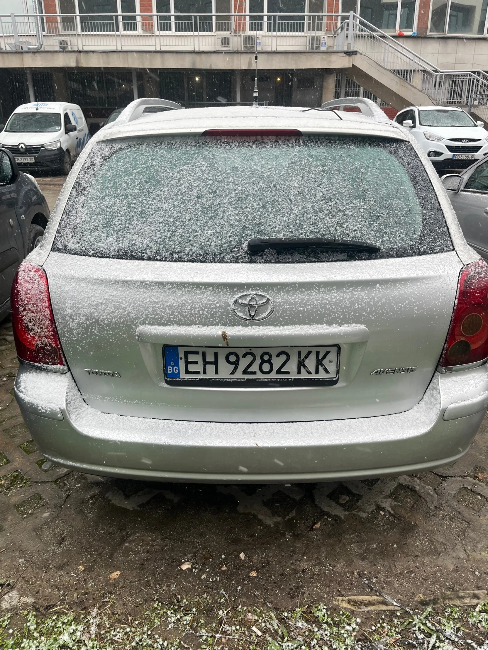 Toyota Avensis 2.0 Дизел D4D 116 коня - изображение 2