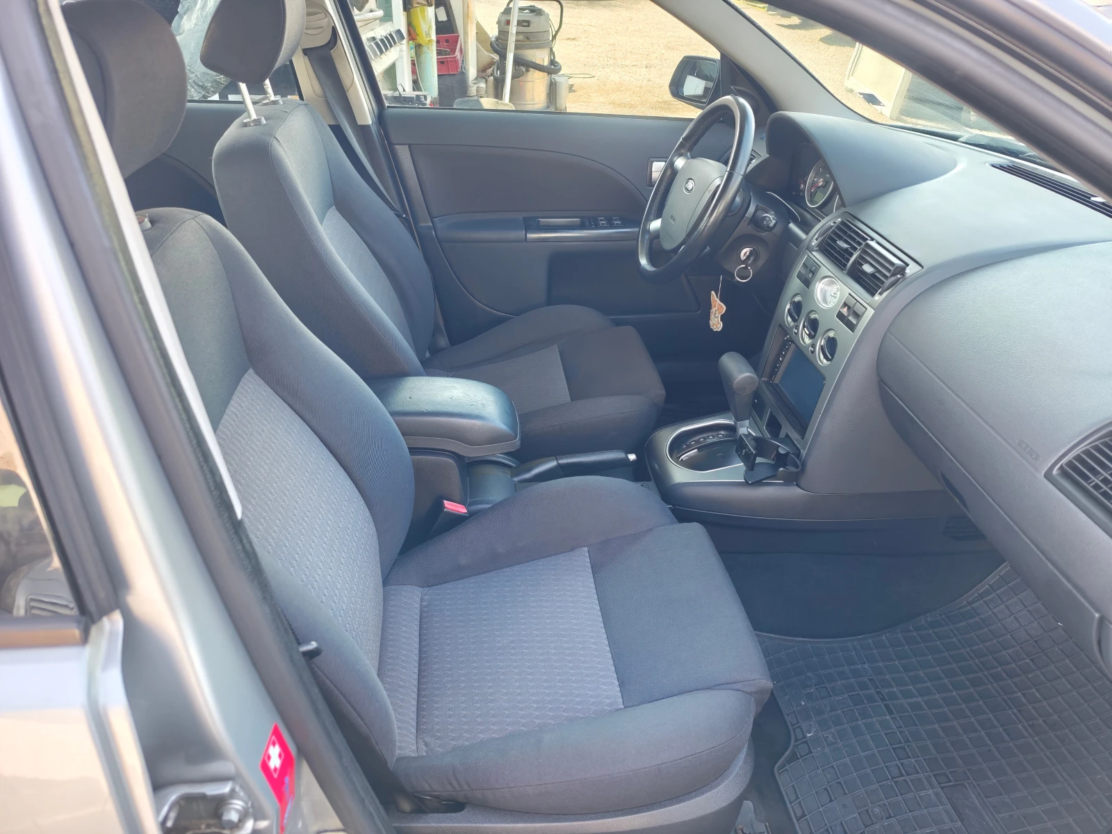 Ford Mondeo ШВЕЙЦАРИЯ, снимка 8 - Автомобили и джипове - 53723687