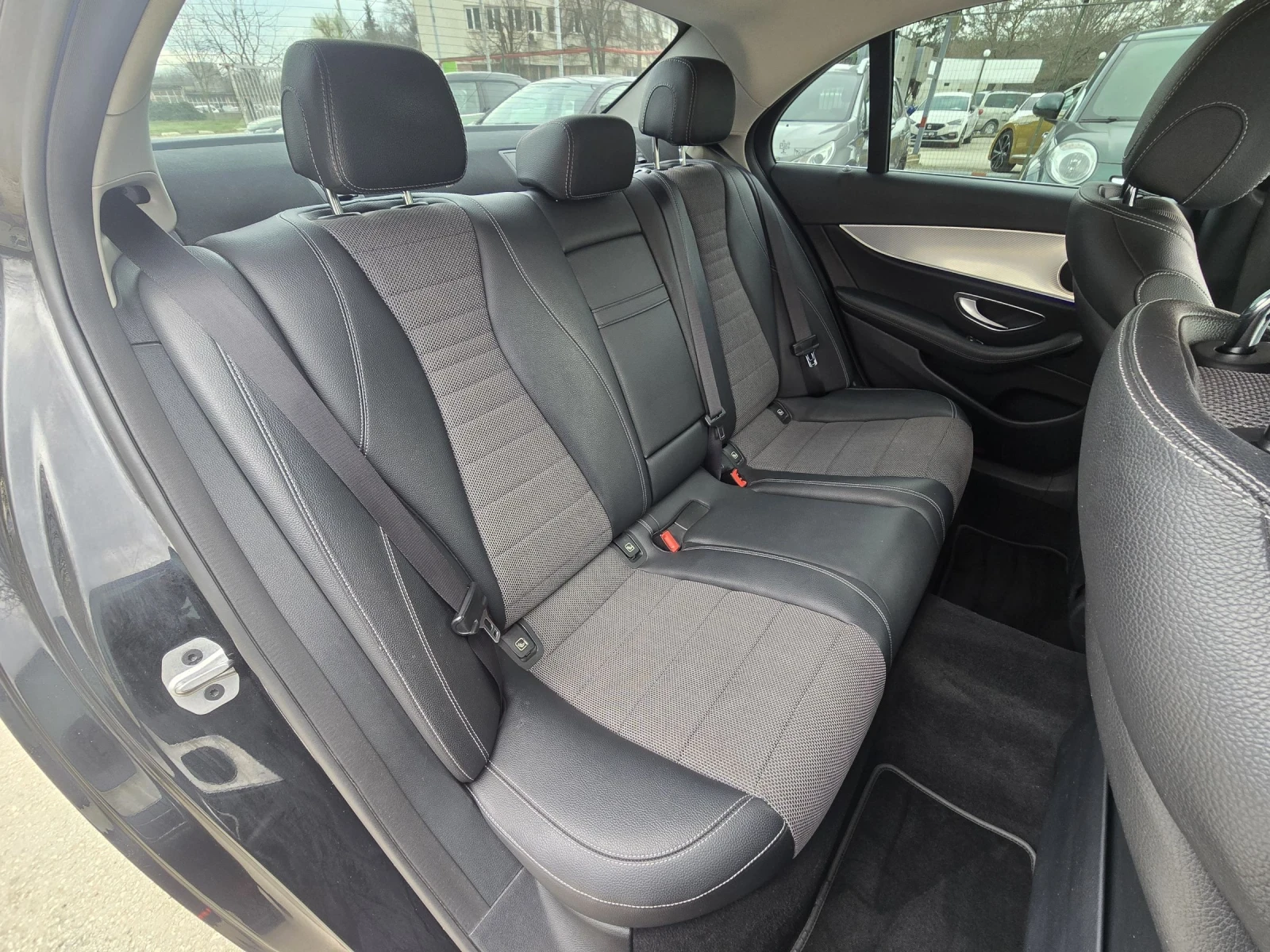 Mercedes-Benz E 200 AMG BUSINESS SPORT, снимка 14 - Автомобили и джипове - 53994801