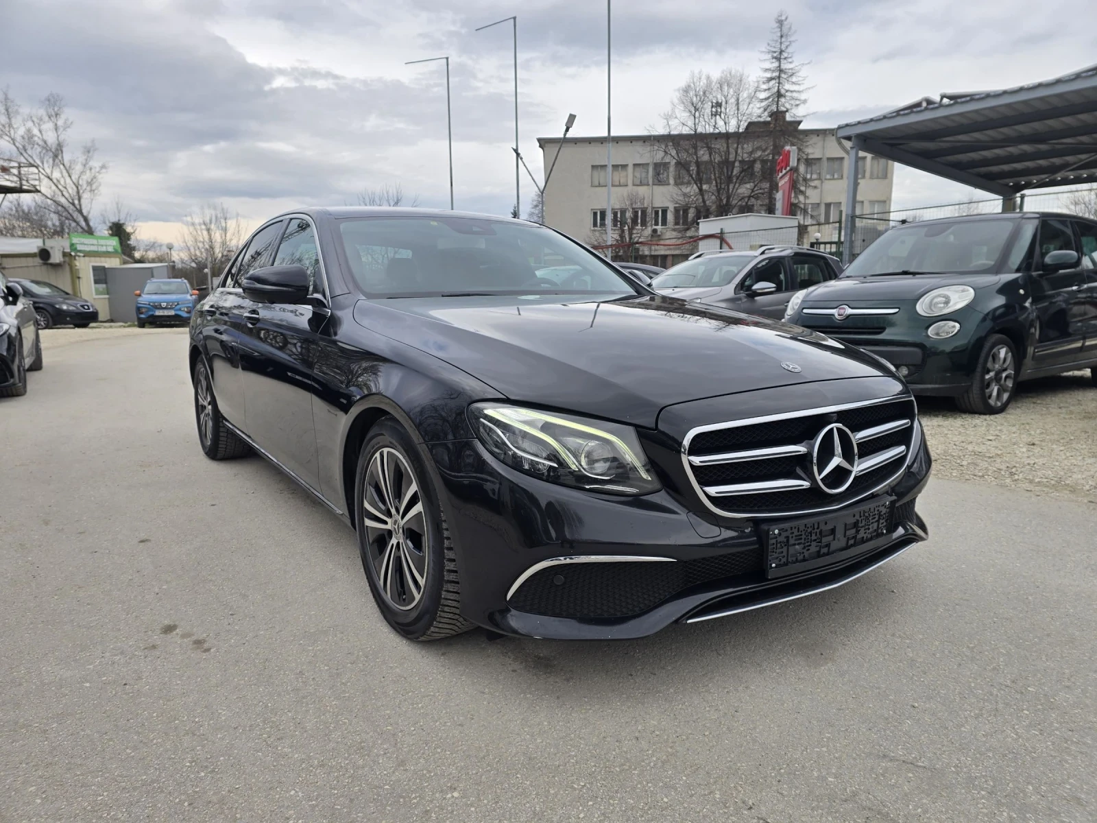 Mercedes-Benz E 200 AMG BUSINESS SPORT, снимка 2 - Автомобили и джипове - 53994801