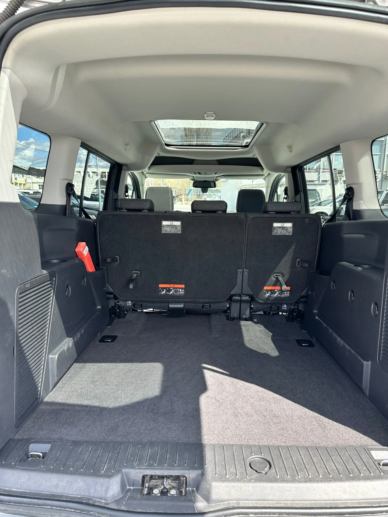 Ford Tourneo Connect 1.6 L Ecoboost SCTi (150ps), снимка 17 - Автомобили и джипове - 54135779