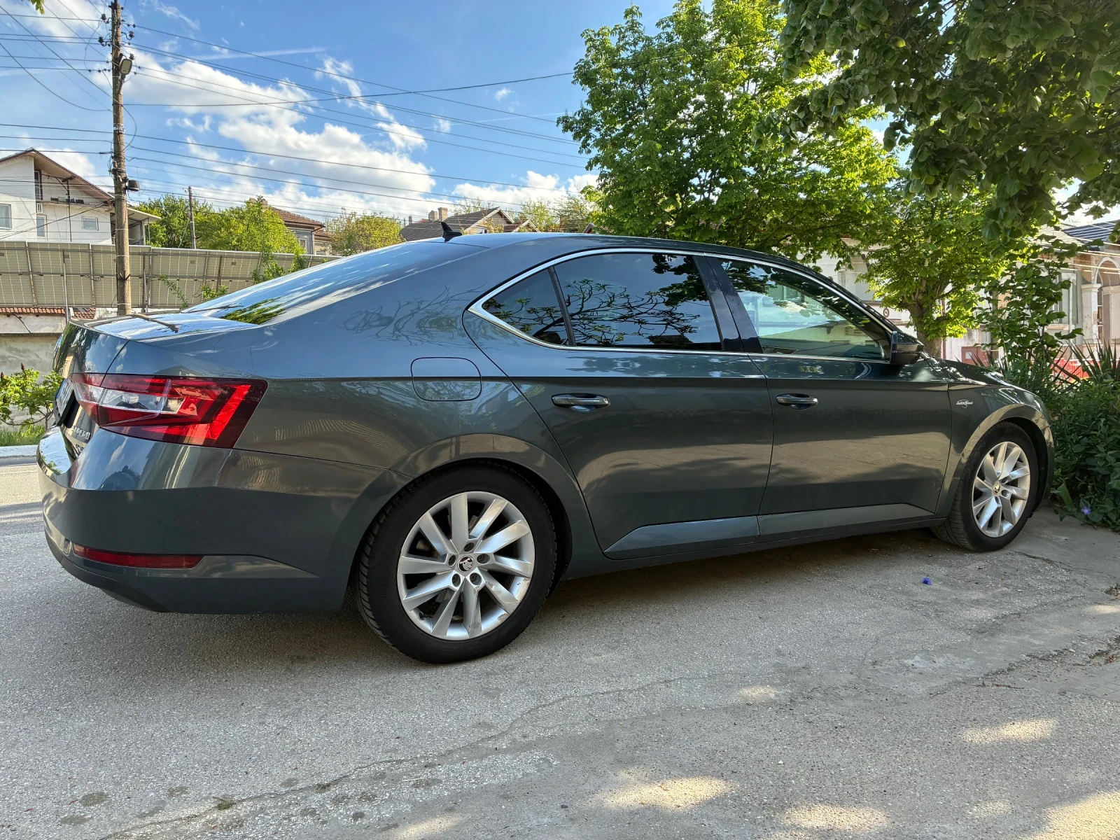Skoda Superb N1 L&K, снимка 4 - Автомобили и джипове - 54287026