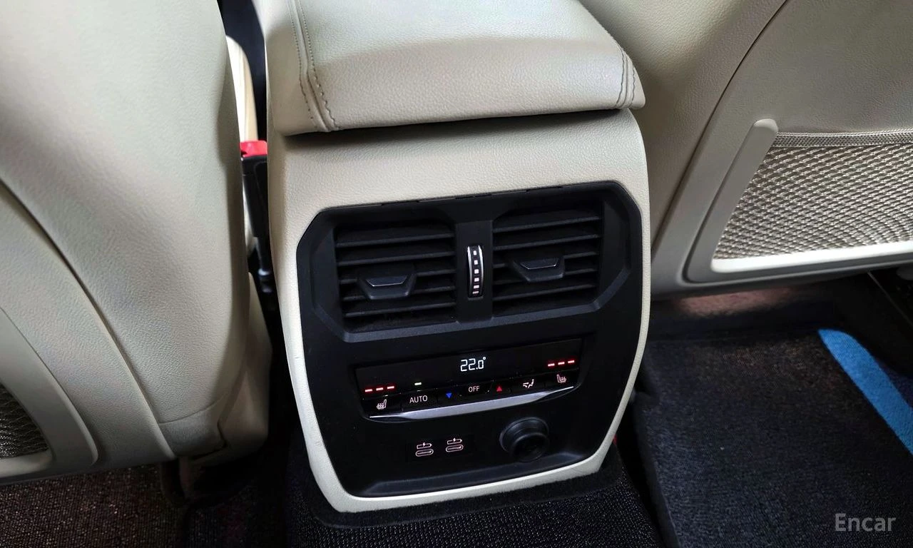 BMW 330 M SPORT* КОЖА* ПОДГРЕВ* HEADUP* 360* PANO, снимка 16 - Автомобили и джипове - 54368803