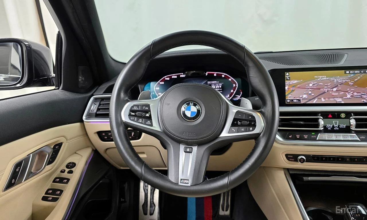 BMW 330 M SPORT* КОЖА* ПОДГРЕВ* HEADUP* 360* PANO, снимка 12 - Автомобили и джипове - 54368803