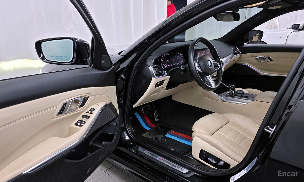 BMW 330 M SPORT* КОЖА* ПОДГРЕВ* HEADUP* 360* PANO, снимка 10 - Автомобили и джипове - 54368803