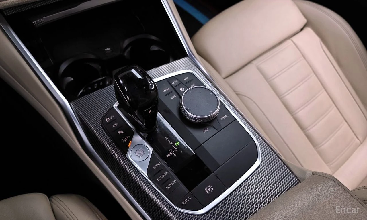 BMW 330 M SPORT* КОЖА* ПОДГРЕВ* HEADUP* 360* PANO, снимка 9 - Автомобили и джипове - 54368803