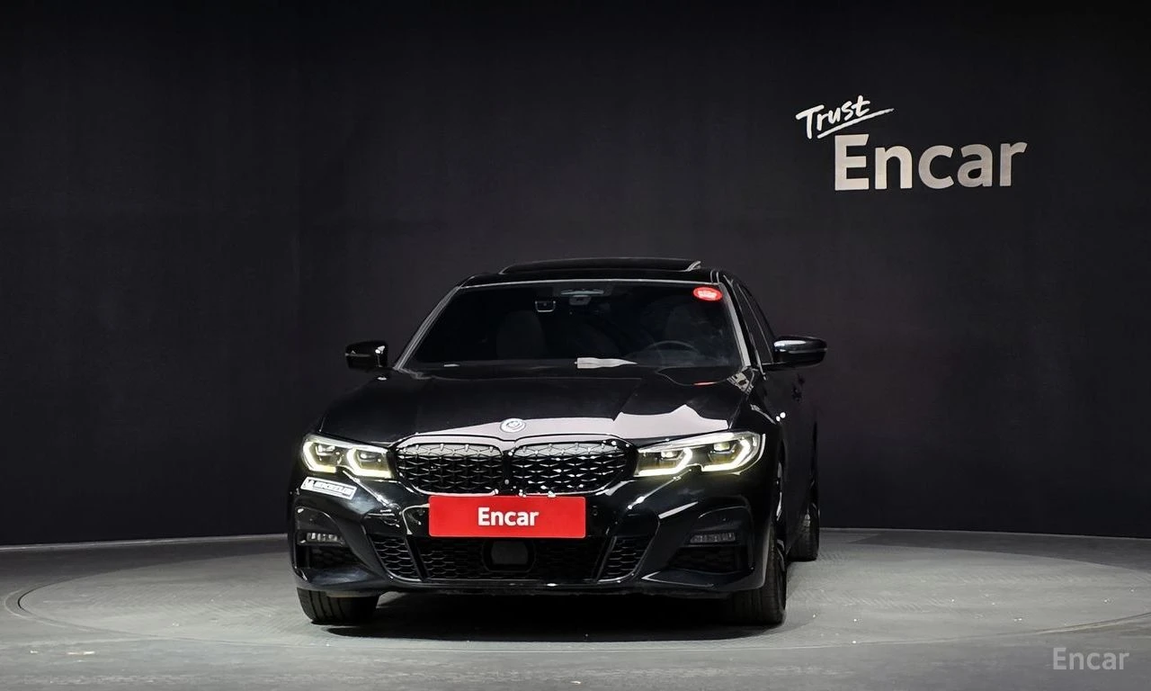 BMW 330 M SPORT* КОЖА* ПОДГРЕВ* HEADUP* 360* PANO, снимка 3 - Автомобили и джипове - 54368803