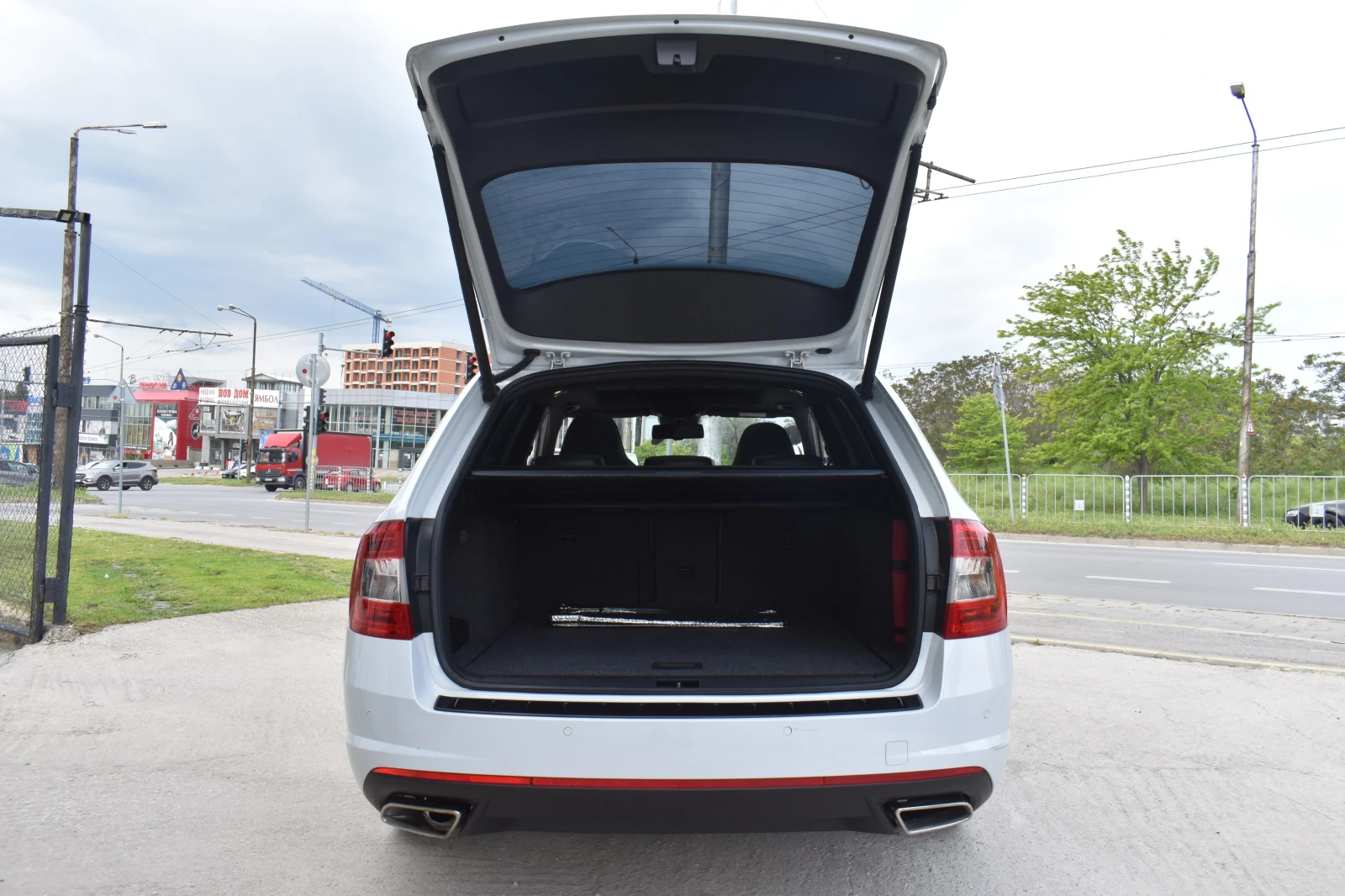 Skoda Octavia 2.0TDI* VRS* 4x4* ПАНОРАМА, снимка 7 - Автомобили и джипове - 54628782