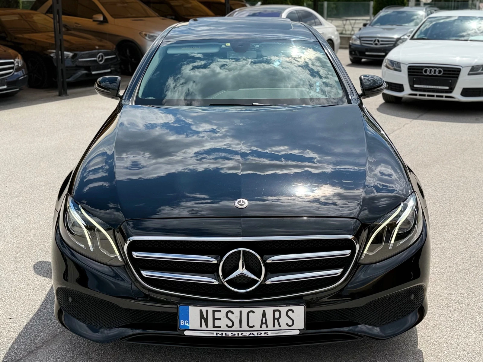Mercedes-Benz E 220 d VIRTUAL COCKPIT NIGHT PACK 100% РЕАЛНИ КM !!!, снимка 2 - Автомобили и джипове - 54669040