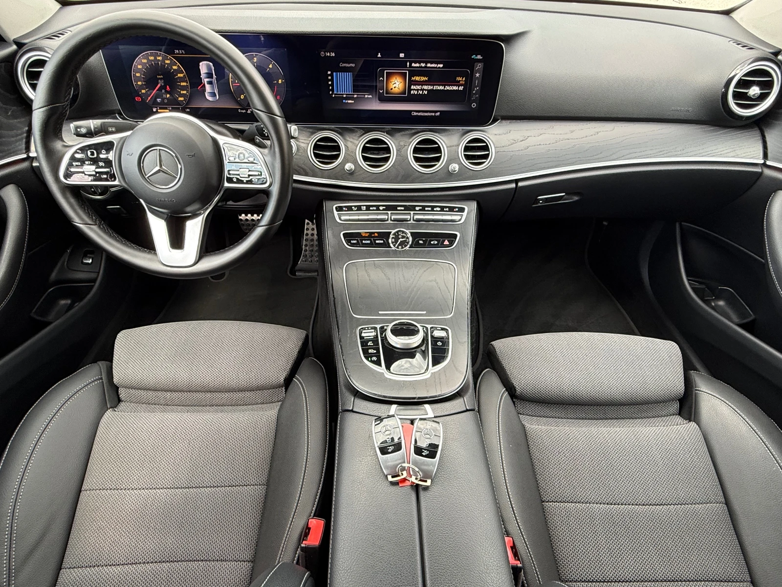 Mercedes-Benz E 220 d VIRTUAL COCKPIT NIGHT PACK 100% РЕАЛНИ КM !!!, снимка 11 - Автомобили и джипове - 54669040
