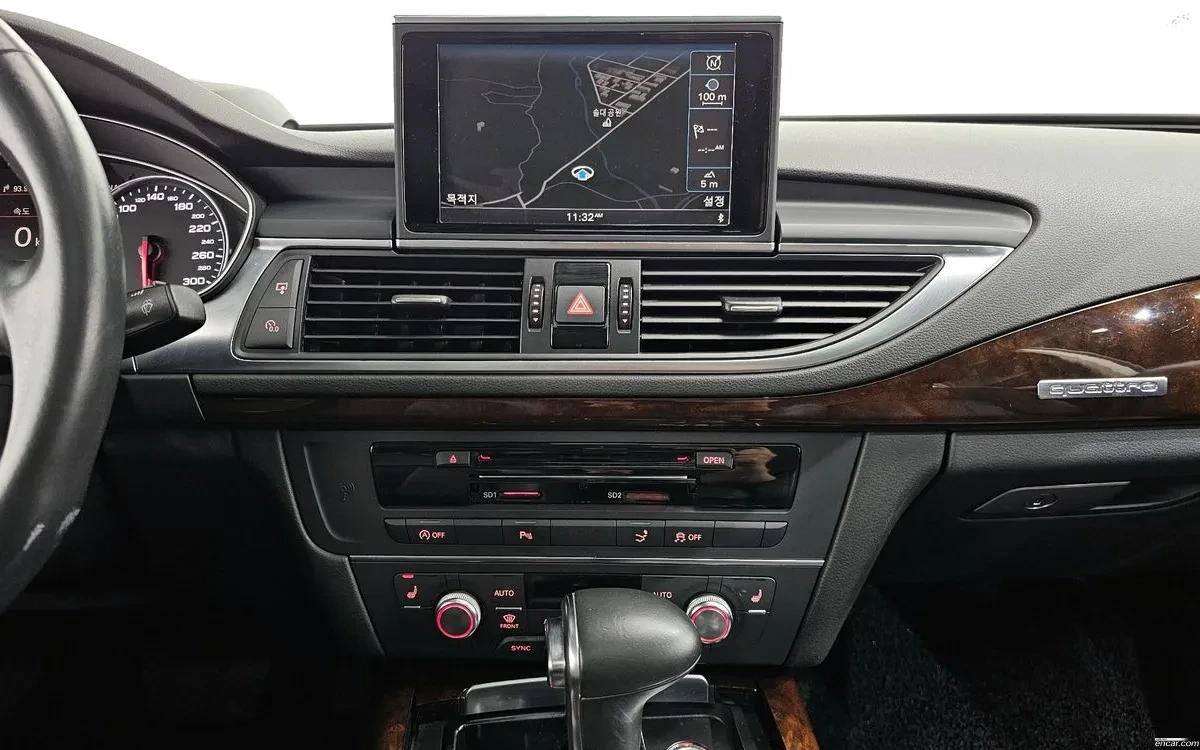 Audi A7 3.0L V6 / CARFAX, снимка 14 - Автомобили и джипове - 54744589
