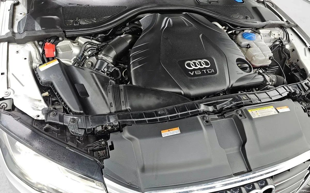 Audi A7 3.0L V6 / CARFAX, снимка 6 - Автомобили и джипове - 54744589