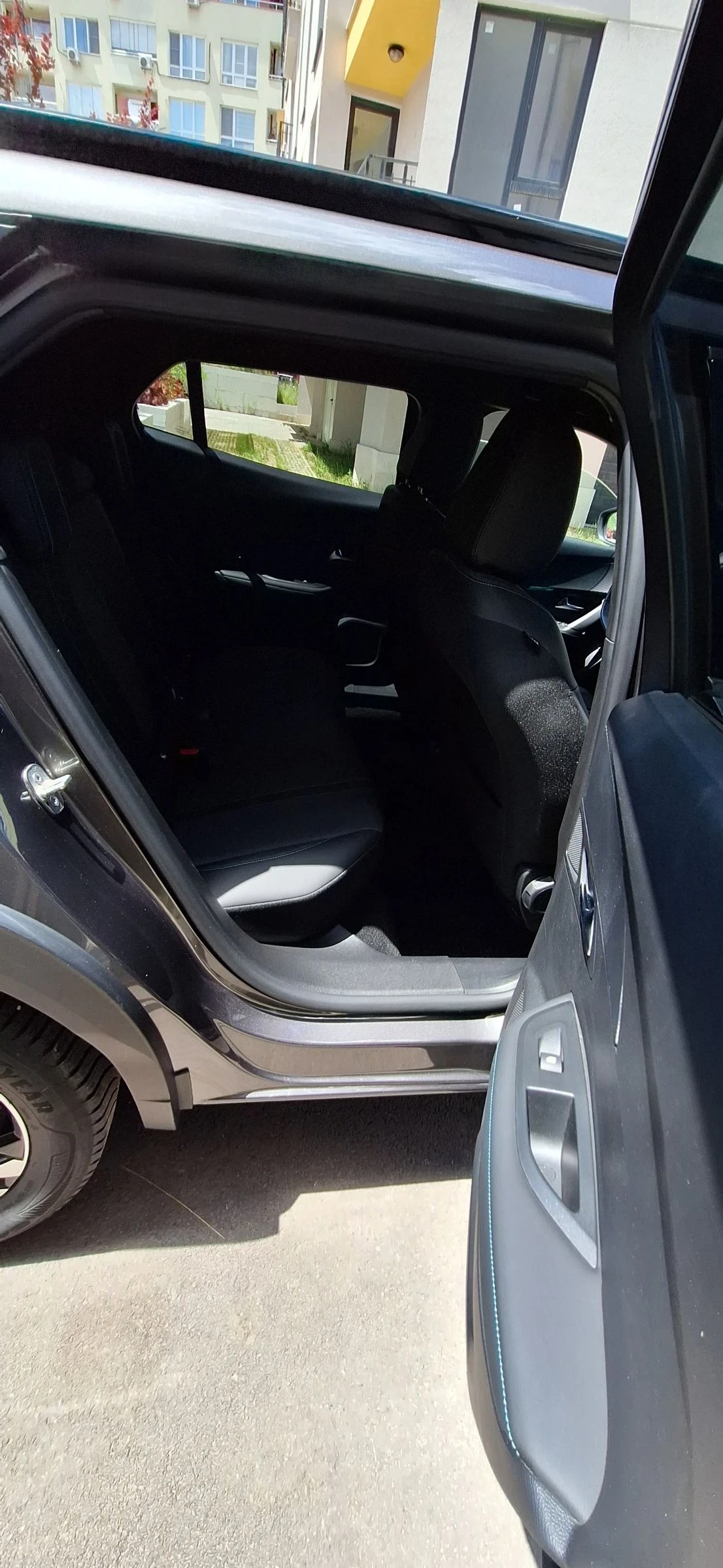 Peugeot 2008 Automatic hdi 1, 5/131кс EAT 8, снимка 5 - Автомобили и джипове - 54979814