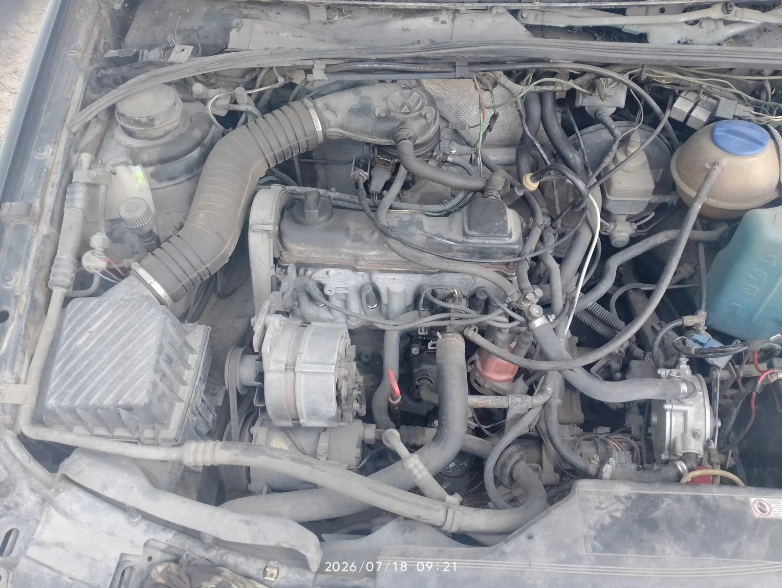 VW Passat 1.8 ABS 90 кс, снимка 4 - Автомобили и джипове - 55333886