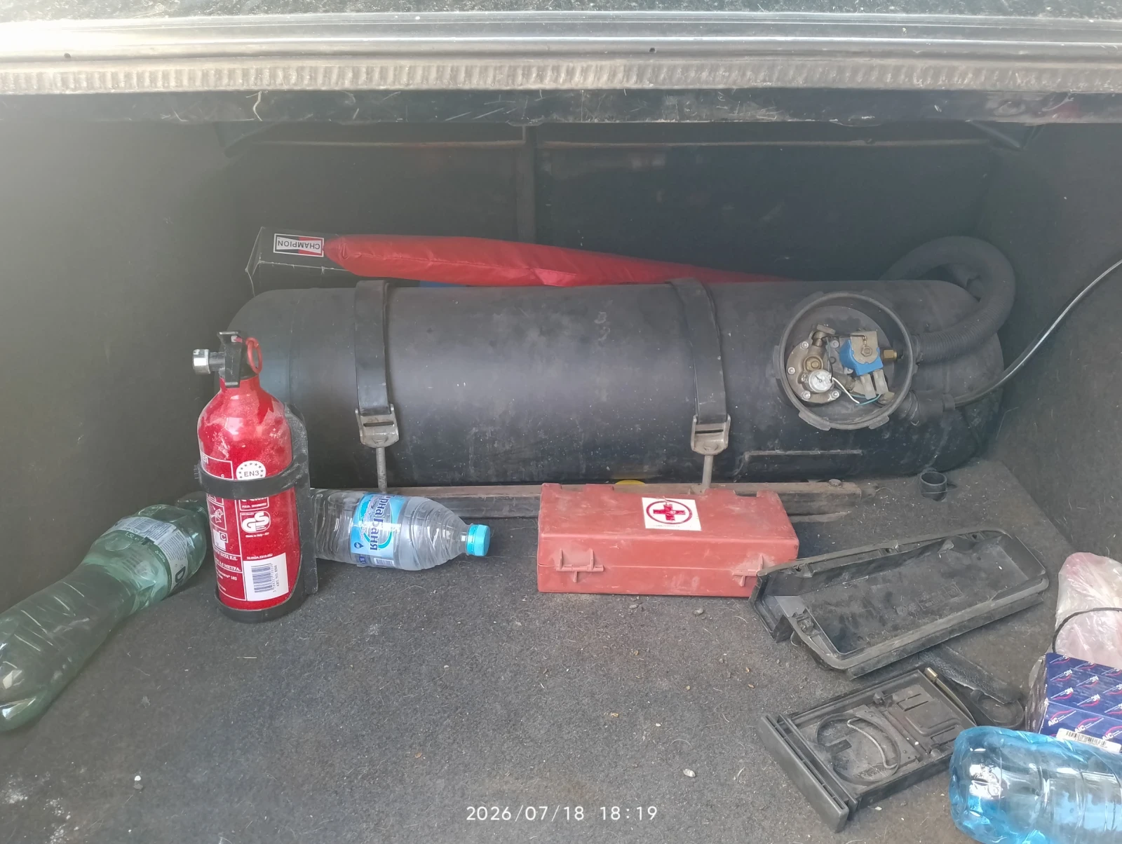 VW Passat 1.8 ABS 90 кс, снимка 8 - Автомобили и джипове - 55333886