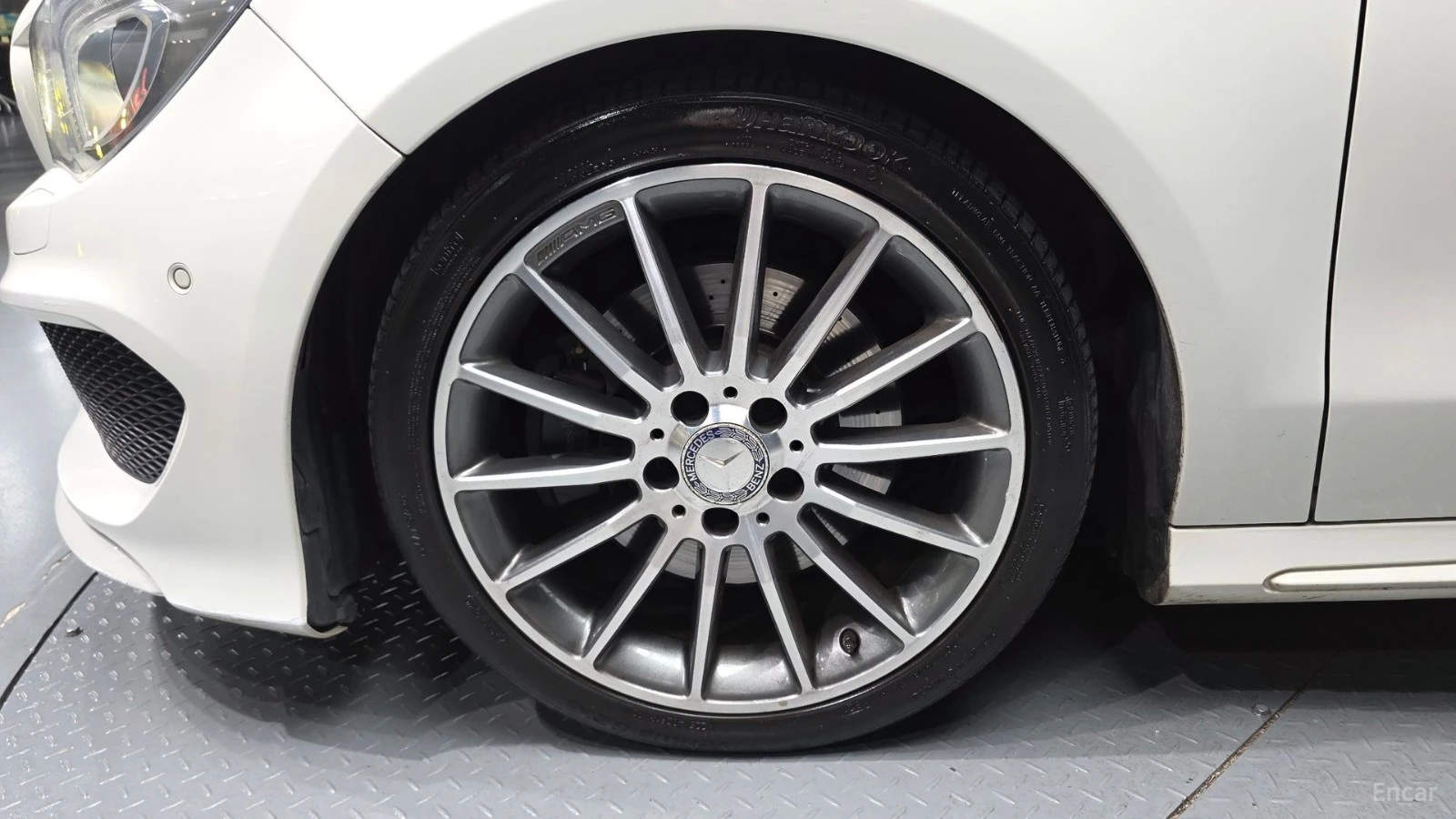Mercedes-Benz CLA 250 AMG* 4MATIC* КОЖА* ПОДГРЕВ* PANO, снимка 5 - Автомобили и джипове - 55508524