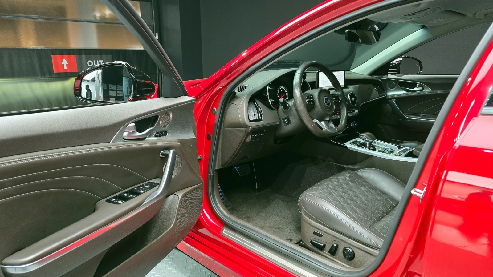 Kia Stinger MASTER 2.5 Turbo* ПОДГРЕВ/ОБДУХВАНЕ* hellascars.bg, снимка 6 - Автомобили и джипове - 55565101