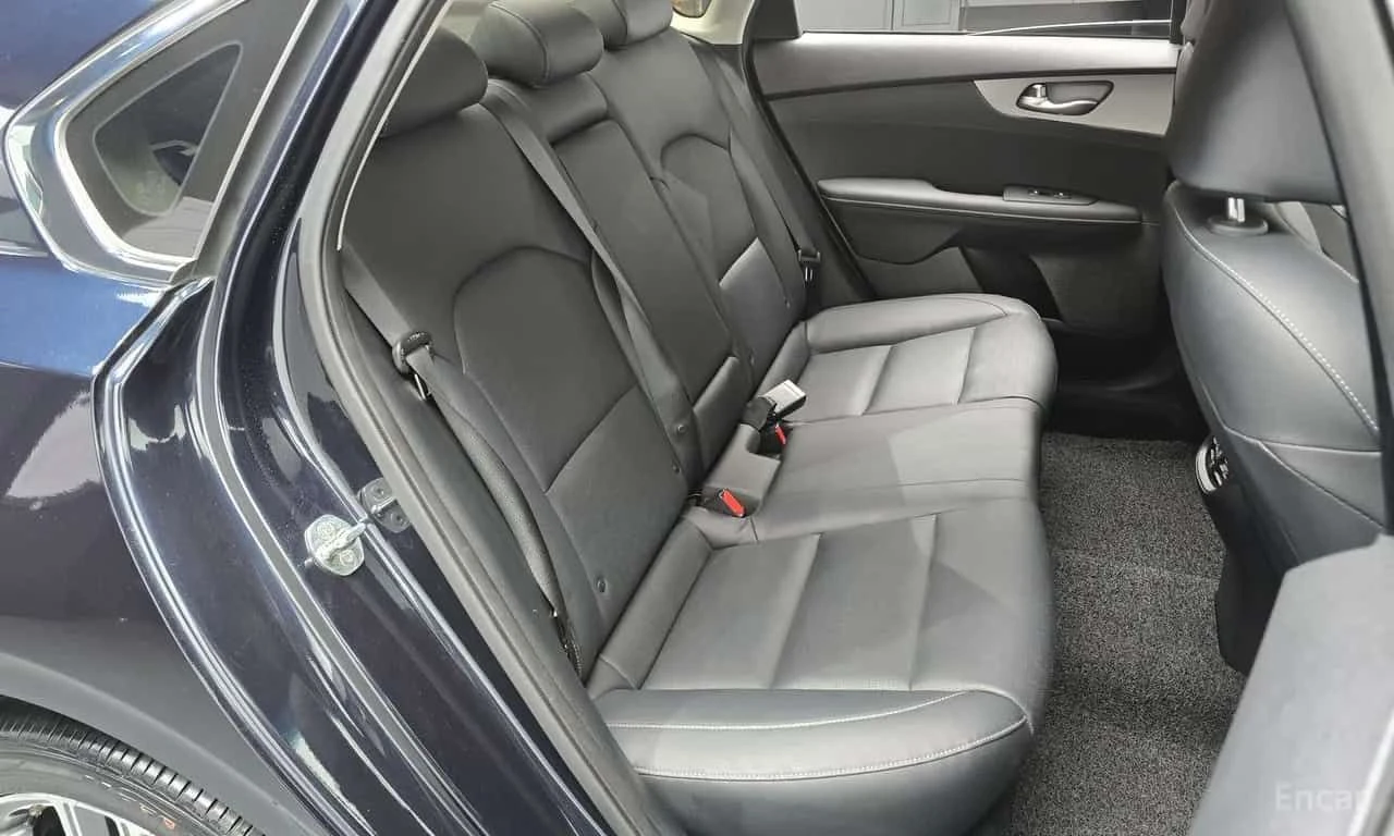 Kia K3 PRESTIGE| ОБДУХ| ПАНОРАМА| ДИСТРОНИК| 2 КЛЮЧА| , снимка 11 - Автомобили и джипове - 55624876