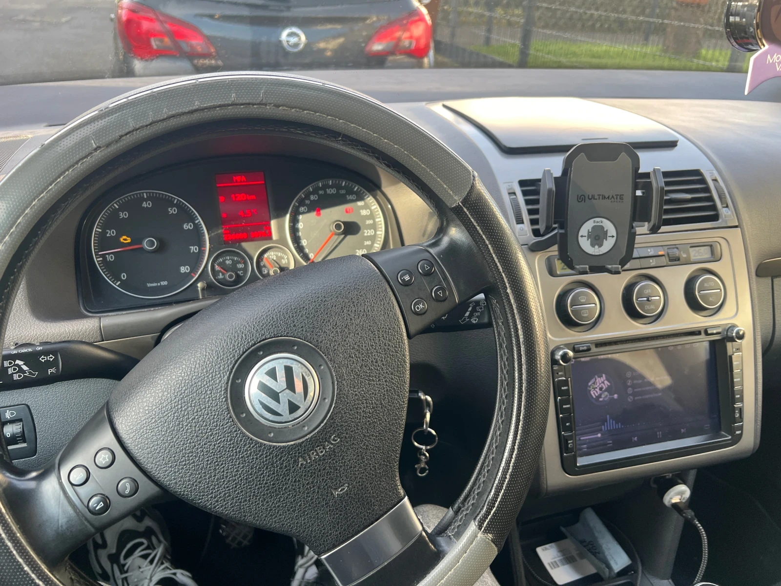 VW Touran, снимка 5 - Автомобили и джипове - 55666405