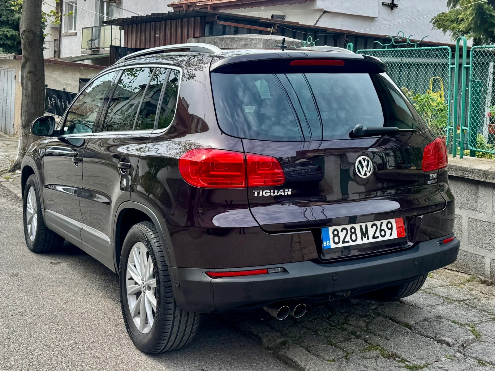 VW Tiguan 2.0TDI 110, снимка 2 - Автомобили и джипове - 55799226