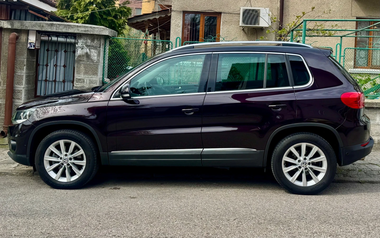 VW Tiguan 2.0TDI 110, снимка 3 - Автомобили и джипове - 55799226