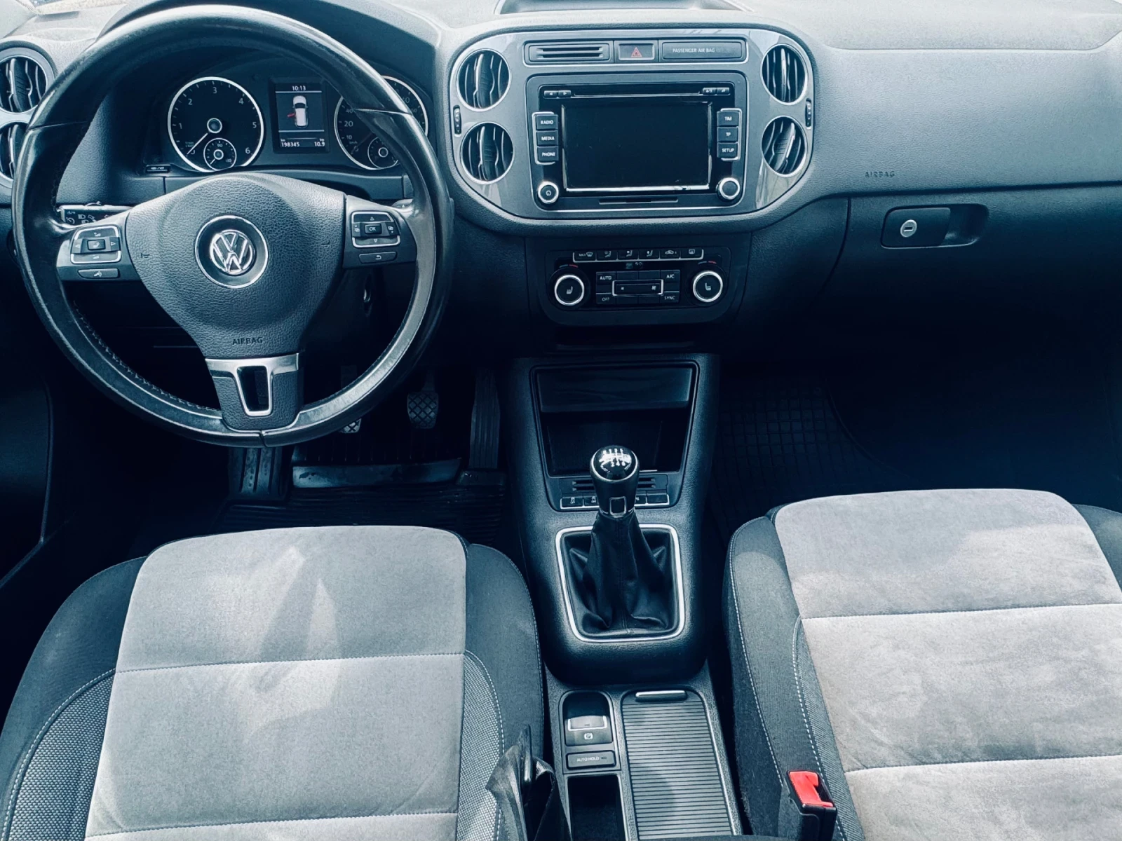 VW Tiguan 2.0TDI 110, снимка 4 - Автомобили и джипове - 55799226