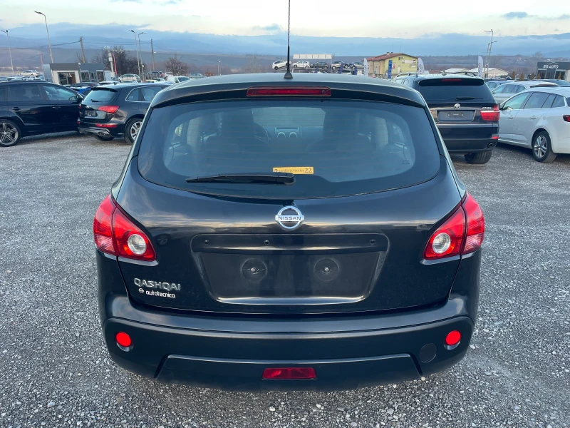 Nissan Qashqai 1.6i, снимка 12 - Автомобили и джипове - 48271894