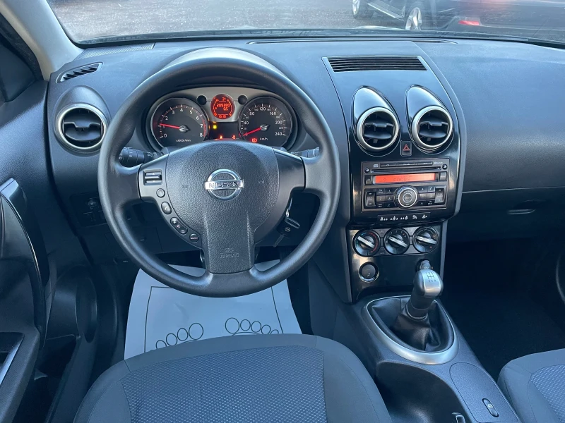 Nissan Qashqai 1.6i, снимка 5 - Автомобили и джипове - 48271894