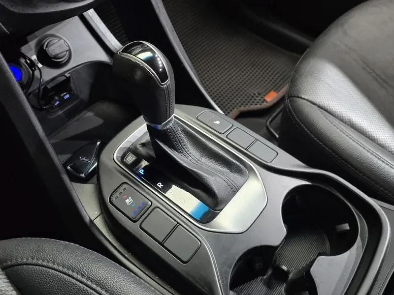 Hyundai Santa fe 2.0 2WD , снимка 9 - Автомобили и джипове - 55843822