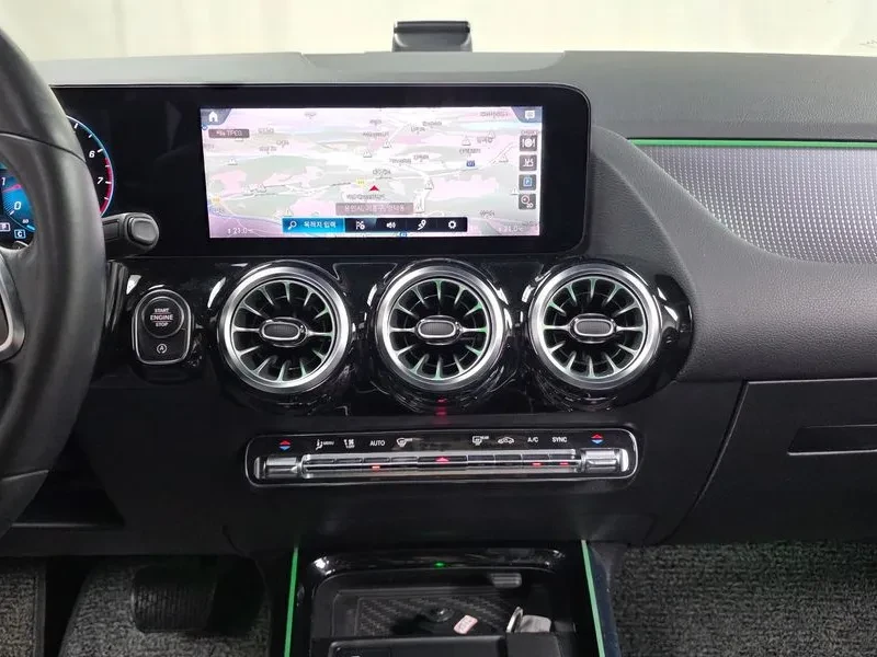 Mercedes-Benz GLA 220 / PANO/ DIST/ �������/ ����� | Mobile.bg � ����������� 14