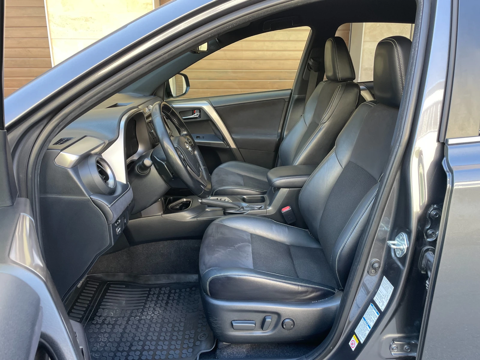 Toyota Rav4 2.0 AWD/4x4 CVT Luxury Plus- в Гаранция - изображение 6