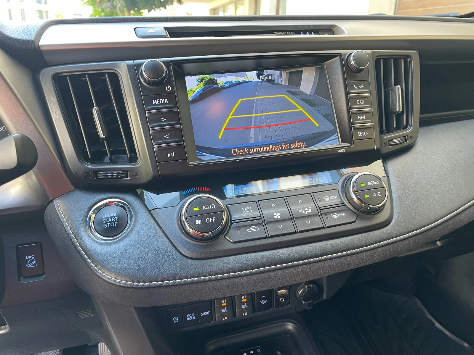 Toyota Rav4 2.0 AWD/4x4 CVT Luxury Plus- в Гаранция | Mobile.bg — изображение 12