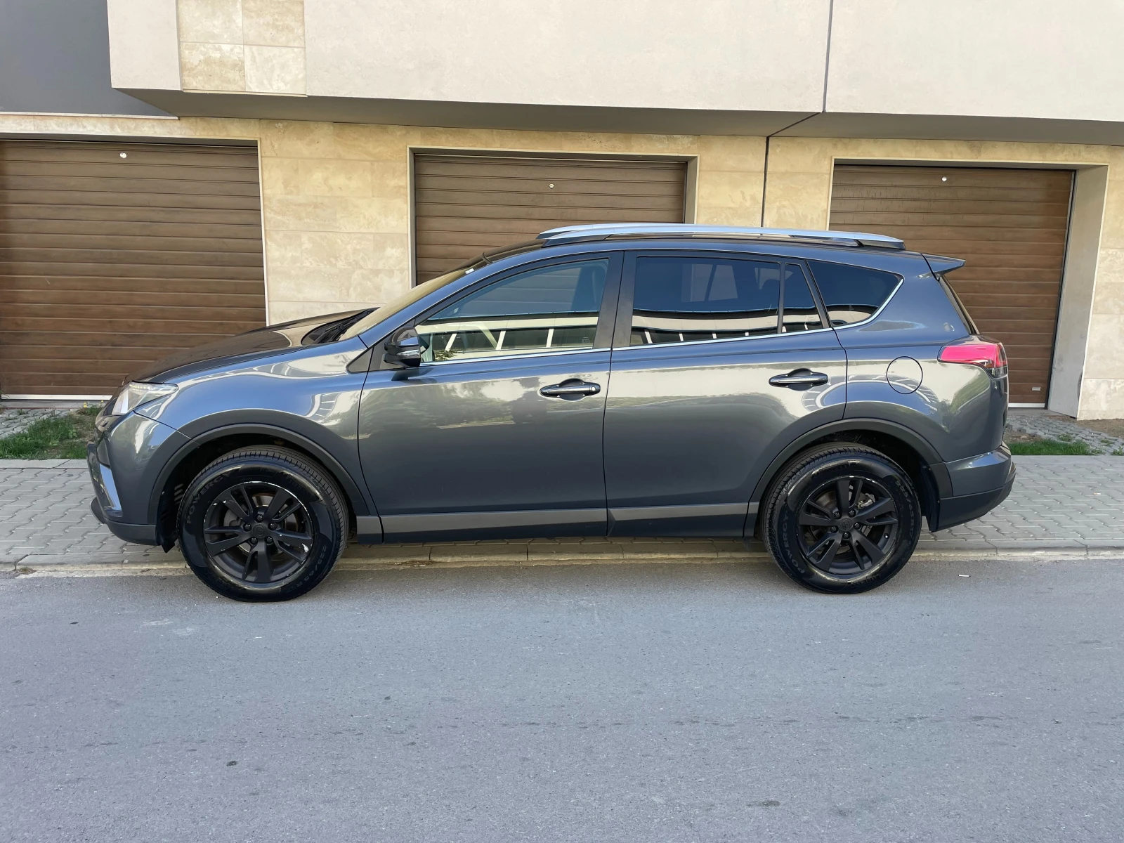 Toyota Rav4 2.0 AWD/4x4 CVT Luxury Plus- в Гаранция - изображение 5