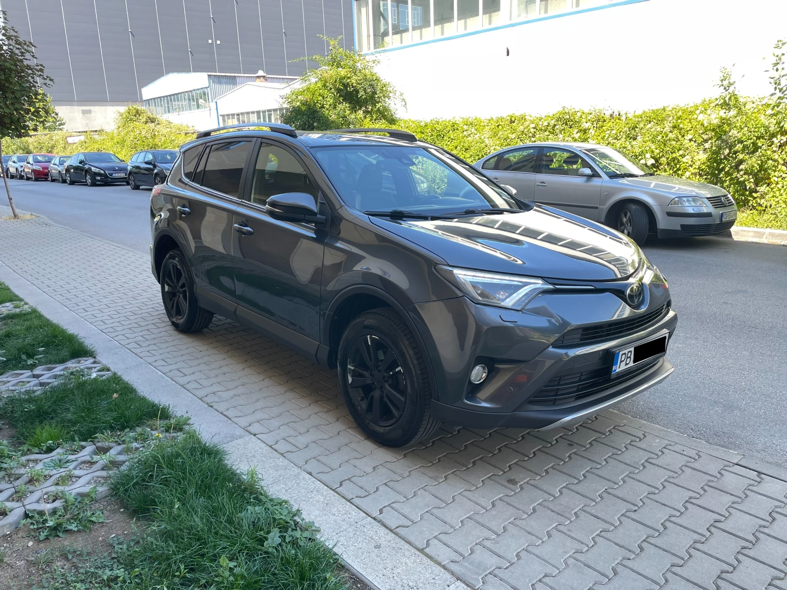 Toyota Rav4 2.0 AWD/4x4 CVT Luxury Plus- в Гаранция - изображение 2