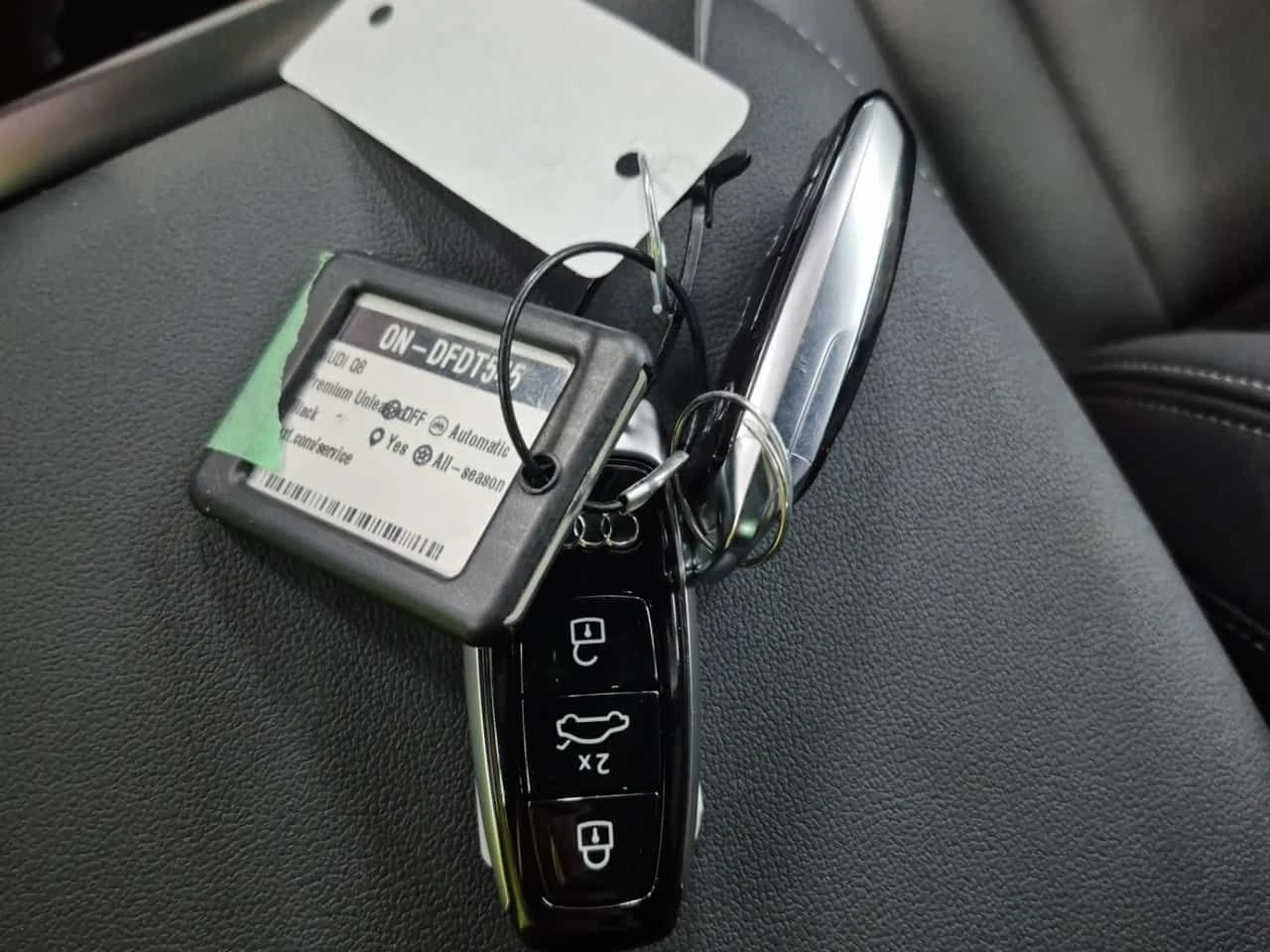 Audi Q8 * Progressiv * CARFAX * ЦЕНА ДО БГ, снимка 12 - Автомобили и джипове - 53997999