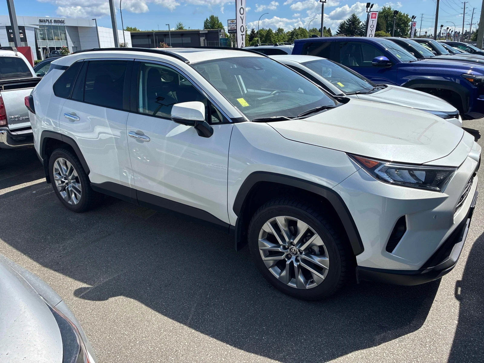 Toyota Rav4 LIMITED * * CARFAX * * АВТО КРЕДИТ * * , снимка 2 - Автомобили и джипове - 54585332