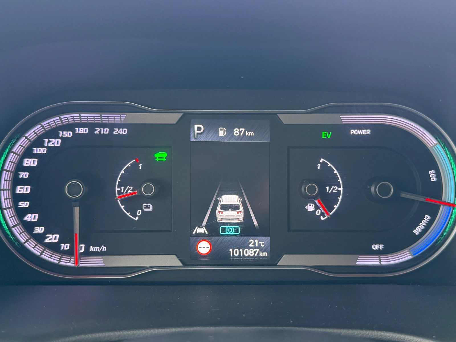 Hyundai Tucson 6 МЕСЕЦА ГАРАНЦИЯ/1.6 T-GDI MHEV 230к.с. , снимка 12 - Автомобили и джипове - 54778951